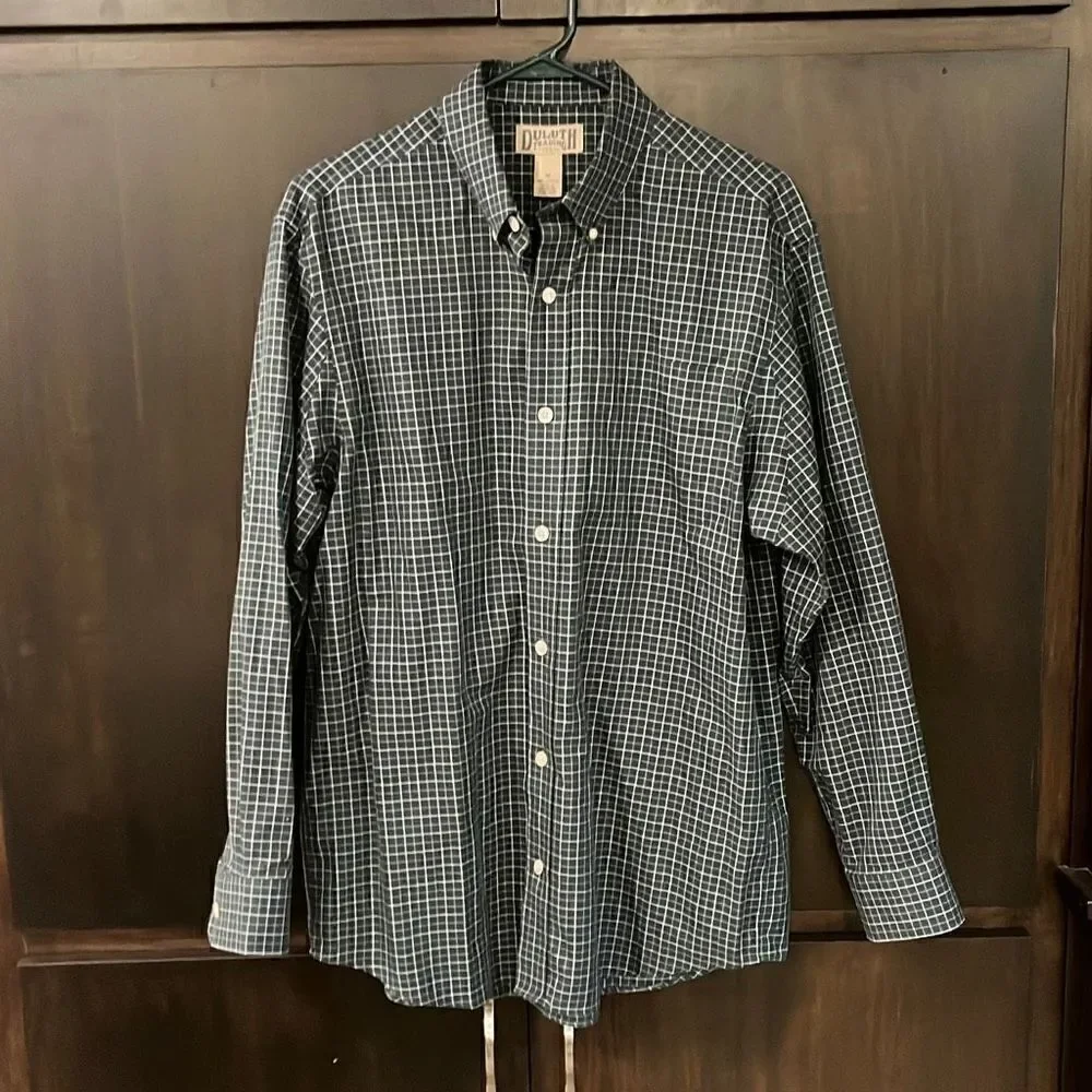 Duluth Trading Company Blue Plaid Button Down Medium‎
